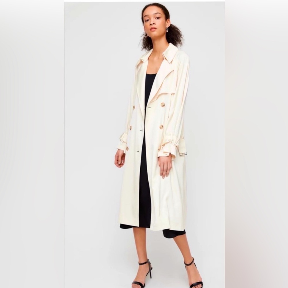 Wilfred Cream Trench Coat with Belt and Lapel